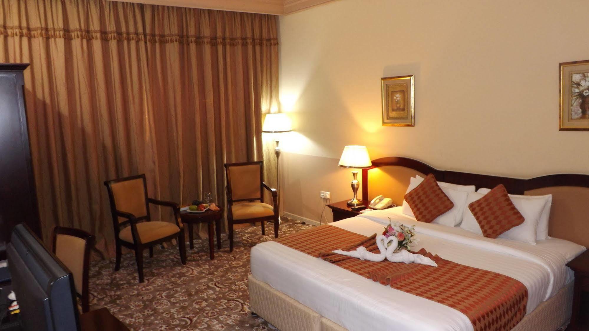 City Hotel Ras el Kaïmah Extérieur photo